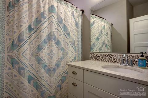 647 NE Vail Ln, Bend, OR 97701 photo 13