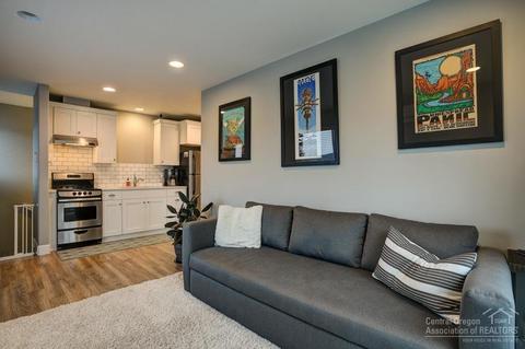 647 NE Vail Ln, Bend, OR 97701 photo 15