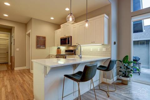 647 NE Vail Ln, Bend, OR 97701 photo 7