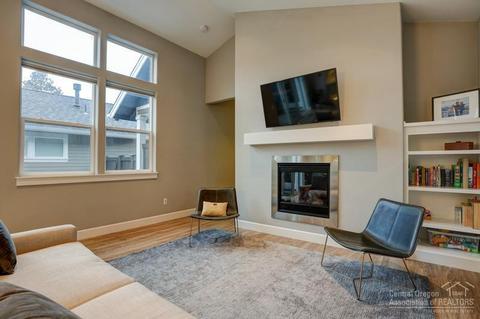 647 NE Vail Ln, Bend, OR 97701 photo 3