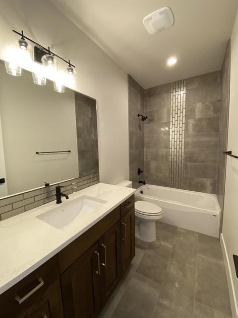 60891 SW Headwaters Loop, Bend, OR 97702 photo 4