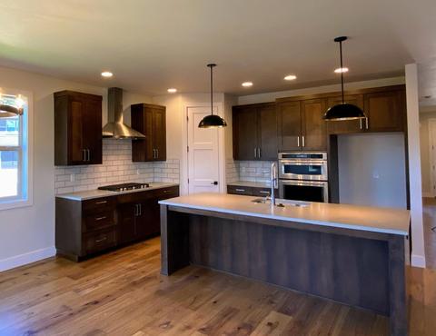 60891 SW Headwaters Loop, Bend, OR 97702 photo 2