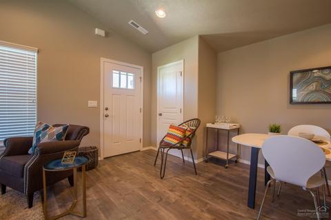 838 N Trinity Way, Sisters, OR 97759 photo 5