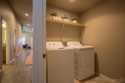 838 N Trinity Way, Sisters, OR 97759 photo 17