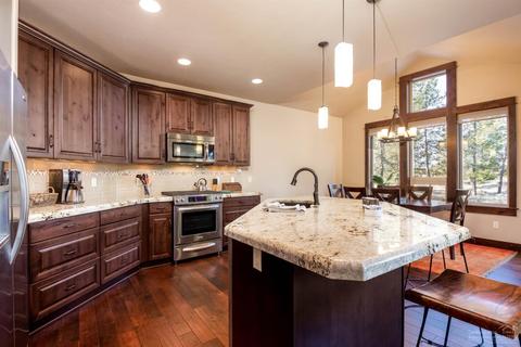 56439 Trailmere Cir, Bend, OR 97707 photo 5