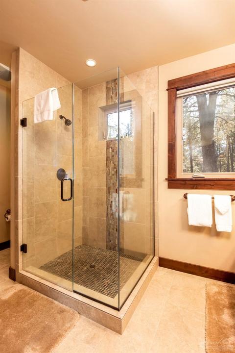 56439 Trailmere Cir, Bend, OR 97707 photo 13