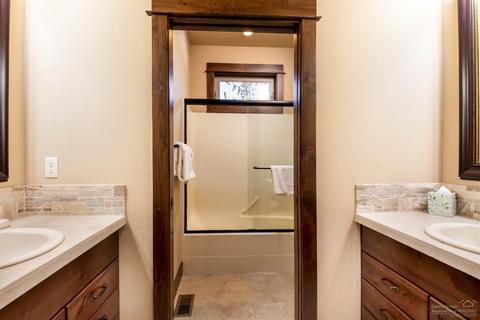 56439 Trailmere Cir, Bend, OR 97707 photo 16