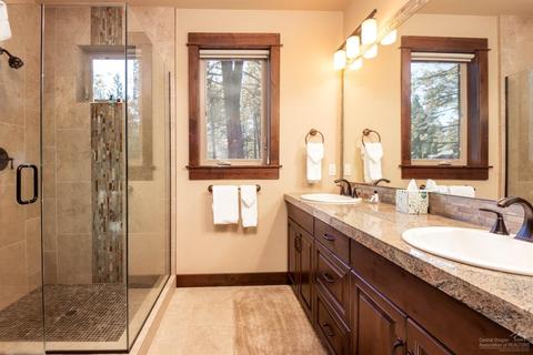 56439 Trailmere Cir, Bend, OR 97707 photo 14