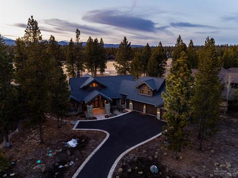 56709 Glowstone Loop, Bend, OR 97707 photo 2