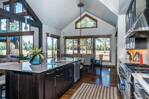56709 Glowstone Loop, Bend, OR 97707 photo 14