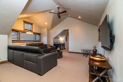 56709 Glowstone Loop, Bend, OR 97707 photo 23