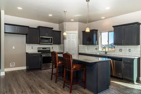 62878 NE Nolan St, Bend, OR 97701 photo 3