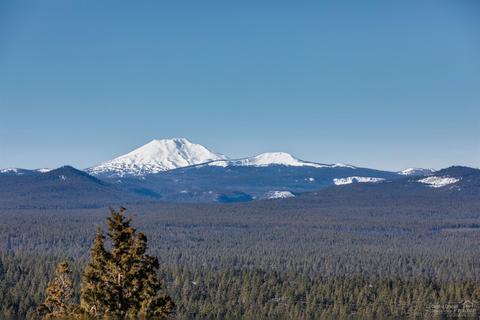 3211 NW Starview Dr, Bend, OR 97703 photo 4