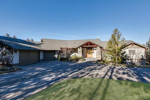 3211 NW Starview Dr, Bend, OR 97703 photo 1