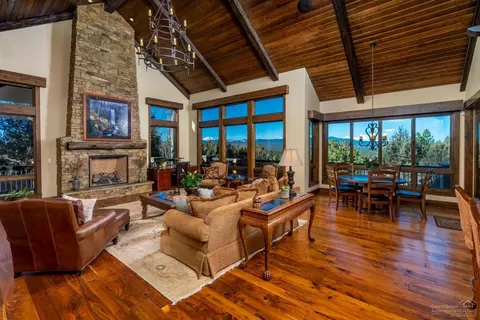 2652 NW Sample Ct, Bend, OR 97703 photo 5