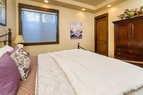 2652 NW Sample Ct, Bend, OR 97703 photo 21