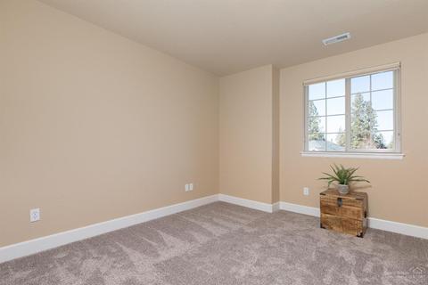 20165 Stonegate Dr, Bend, OR 97702 photo 17