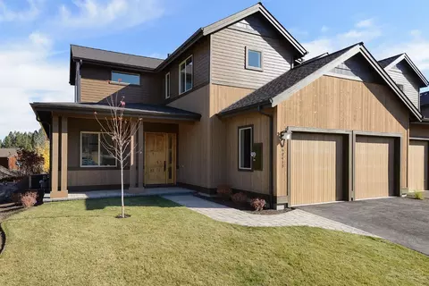 60466 Kangaroo Loop, Bend, OR 97702 photo 1