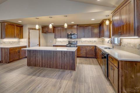 2533 NE Ocker Dr, Bend, OR 97701 photo 9