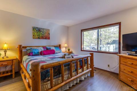 17699 Rogue Ln, Sunriver, OR 97707 photo 8