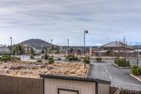 62641 Hawkview Rd, Bend, OR 97701 photo 3