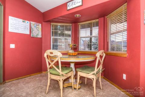 62641 Hawkview Rd, Bend, OR 97701 photo 10