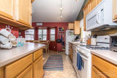 62641 Hawkview Rd, Bend, OR 97701 photo 9