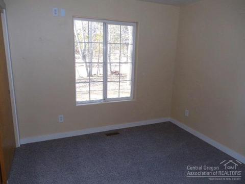 55374 Gross Dr, Bend, OR 97707 photo 10