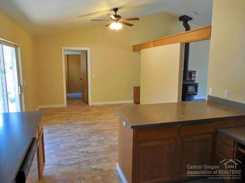 55374 Gross Dr, Bend, OR 97707 photo 6
