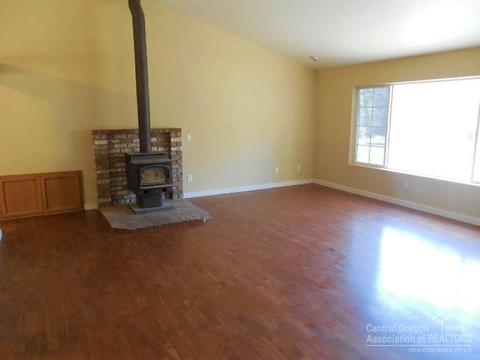55374 Gross Dr, Bend, OR 97707 photo 9