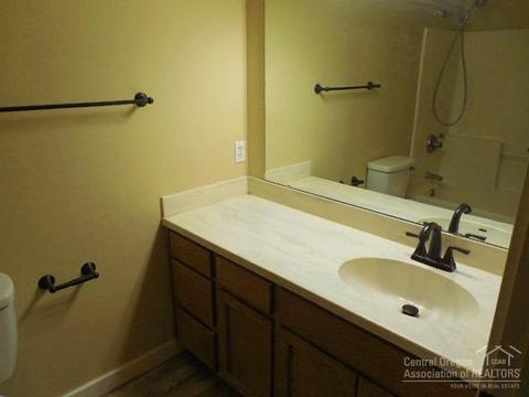 55374 Gross Dr, Bend, OR 97707 photo 12