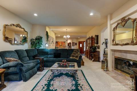 60898 Willow Creek Loop, Bend, OR 97702 photo 5