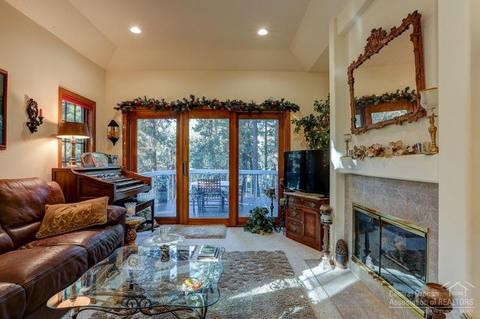 60898 Willow Creek Loop, Bend, OR 97702 photo 11