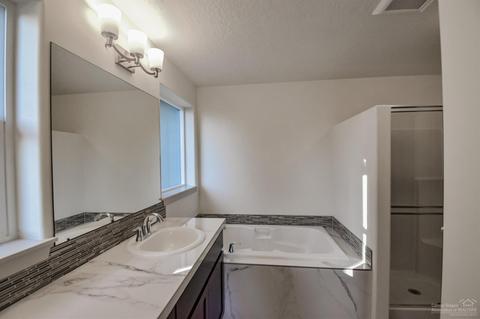 20778 Beaumont Dr, Bend, OR 97701 photo 7