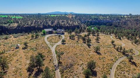 20925 Harper Rd, Bend, OR 97703 photo 4