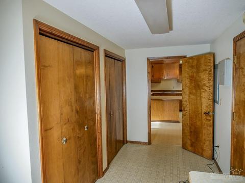 61575 E Lake Dr, Bend, OR 97702 photo 8