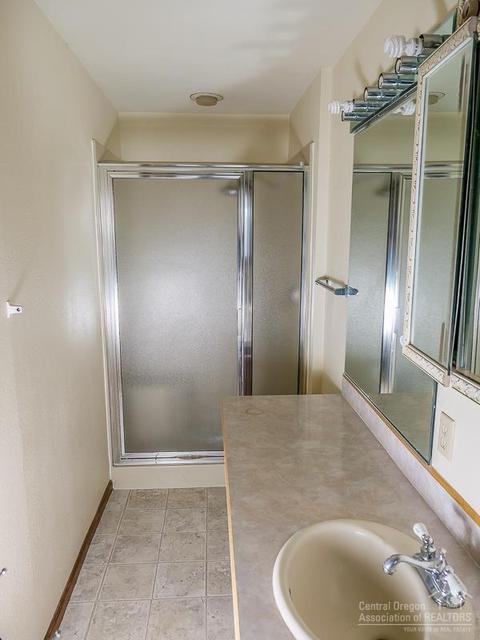61575 E Lake Dr, Bend, OR 97702 photo 10