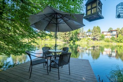 305 NW Riverfront St, Bend, OR 97701 photo 1