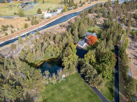 63245 Cole Rd, Bend, OR 97701 photo 2