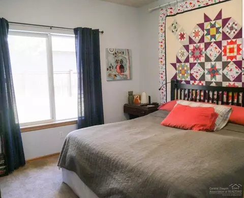 61186 Larkspur Loop, Bend, OR 97702 photo 9