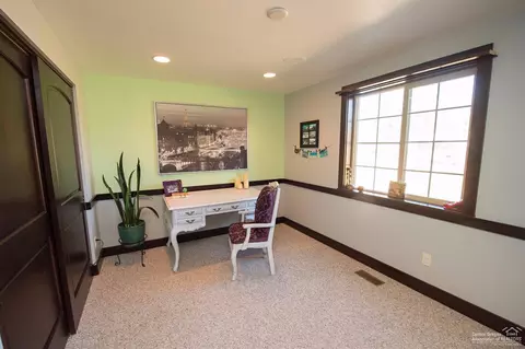 65305 76th St, Bend, OR 97703 photo 11