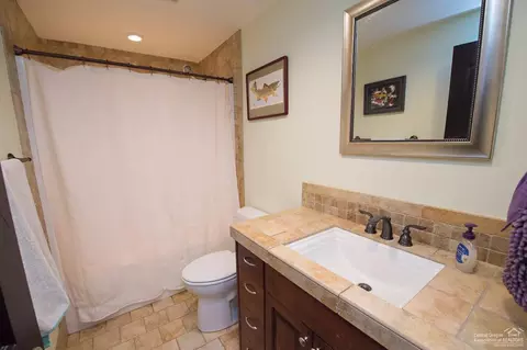 65305 76th St, Bend, OR 97703 photo 9