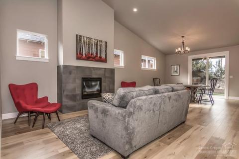 20819 Beaumont Dr, Bend, OR 97701 photo 5