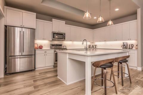 20819 Beaumont Dr, Bend, OR 97701 photo 8