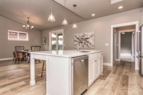 20819 Beaumont Dr, Bend, OR 97701 photo 10