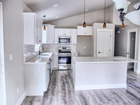 17006 Jacinto Rd, Bend, OR 97707 photo 9