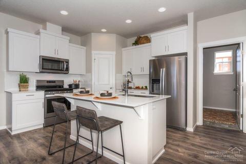 21165 SE Philly Ave, Bend, OR 97701 photo 6
