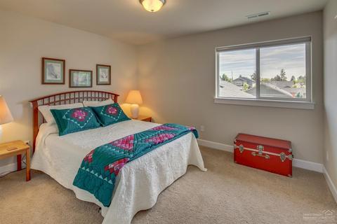 63262 Newhall Pl, Bend, OR 97703 photo 18