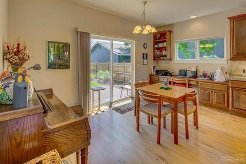 63262 Newhall Pl, Bend, OR 97703 photo 10