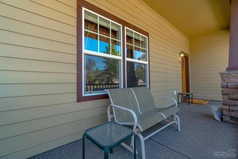 63262 Newhall Pl, Bend, OR 97703 photo 3